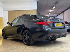 Alfa Romeo Giulia - 2.0T Super/ DEALER O.H / 2DE EIGENAAR