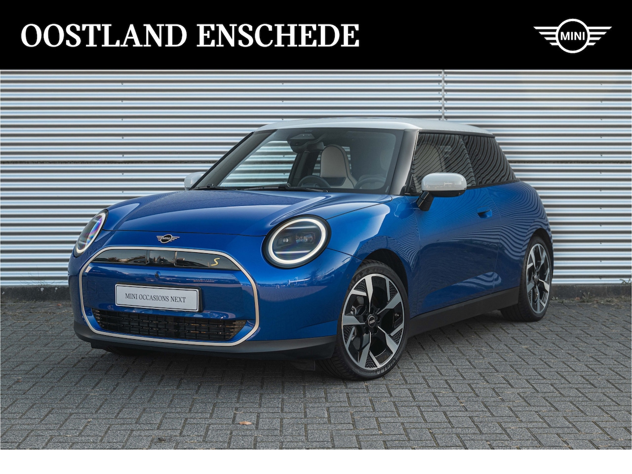 MINI Electric - Hatchback Cooper SE / Favoured / Pakket XL / Favoured / Pakket XL / 18" Slide Spoke 2-tone - AutoWereld.nl