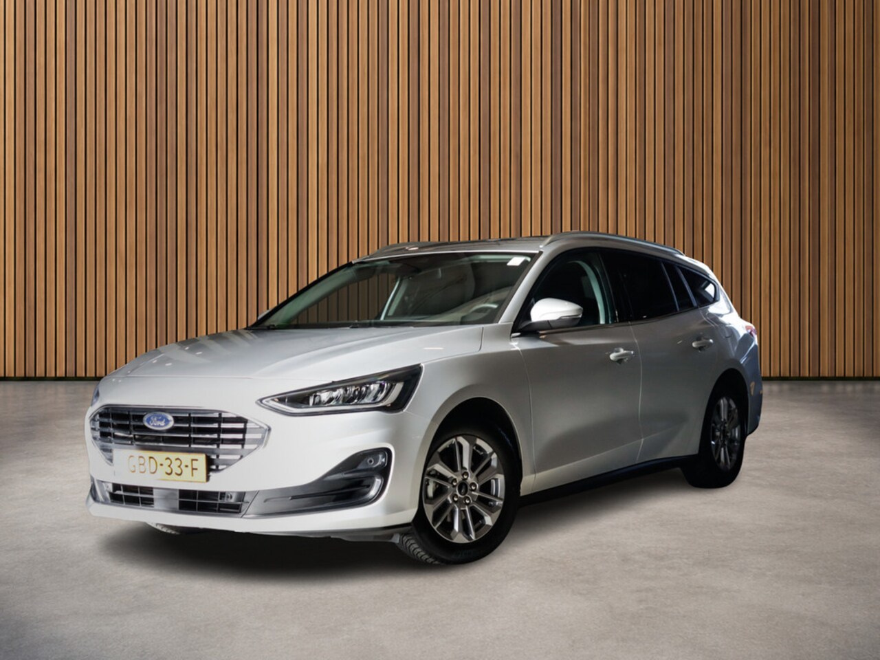 Ford Focus Wagon - 1.0 EcoBoost Hybrid Titanium 1e-Eig. & Keurig-Onderh. BOVAG-Garantie. NL-Auto. - AutoWereld.nl