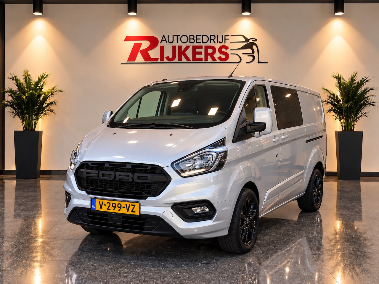 Ford Transit Custom - 320 2.0 TDCI L2H1 Limited DC EURO 6 Nieuwe Koppeling 2X schuifdeur, Trekhaak 2800kg, Cruis - AutoWereld.nl