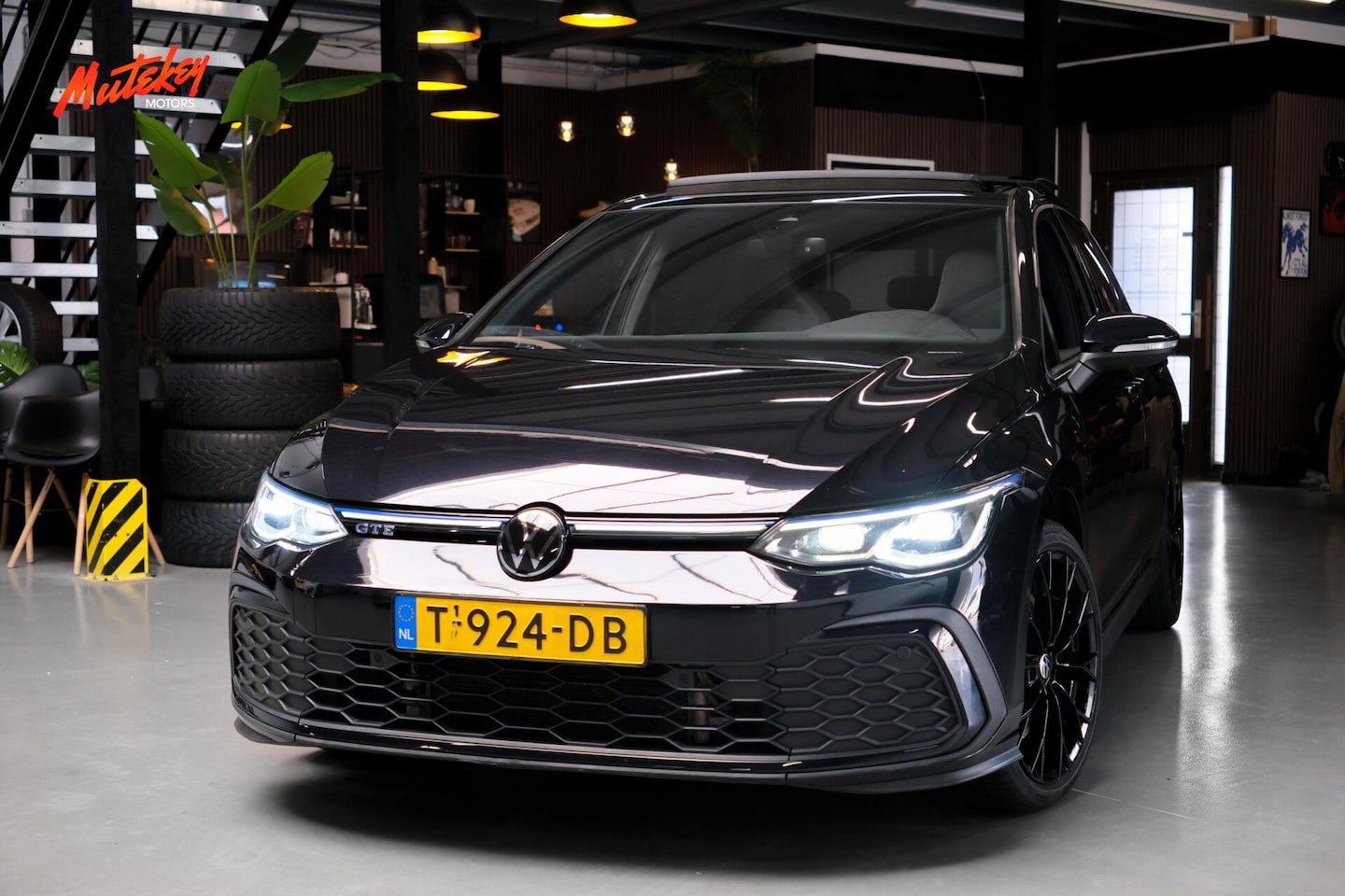 Volkswagen Golf - 1.4 eHybrid GTE | Pano |Carplay | 245PK | IQ - AutoWereld.nl