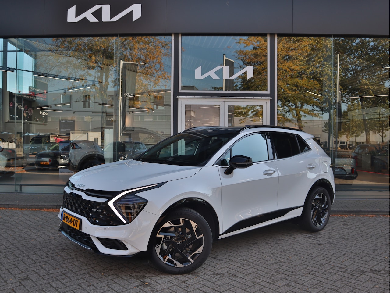 Kia Sportage - 1.6 T-GDi Plug-in Hybrid PHEV AWD GT-Line | Trekhaak | Pano | ECC-Airco | Stoelverwarming/ - AutoWereld.nl
