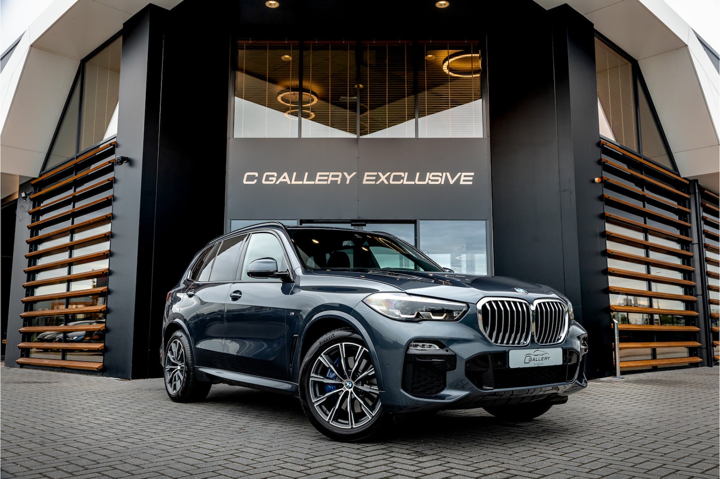 BMW X5 - xDrive30d High Executive - M Sport | Swarovski | H&K | Luchtvering | H&K | 360 Camera - AutoWereld.nl