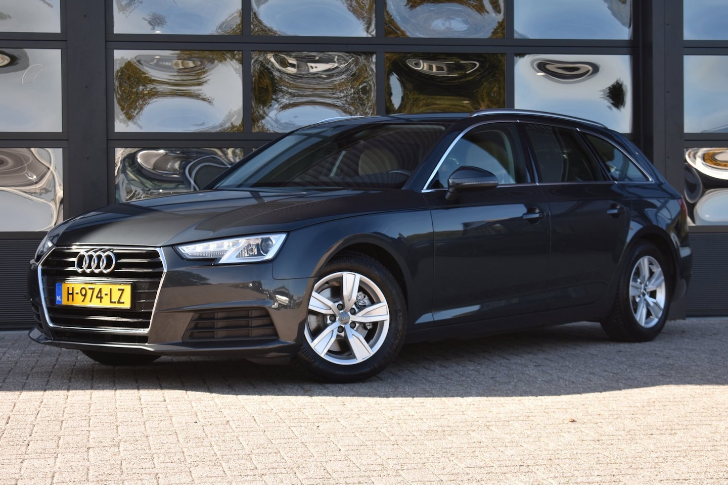Audi A4 Avant - 2.0 TDI ultra Pro Line '17 LED Leder Clima Navi Cruise Inruil mogelijk - AutoWereld.nl