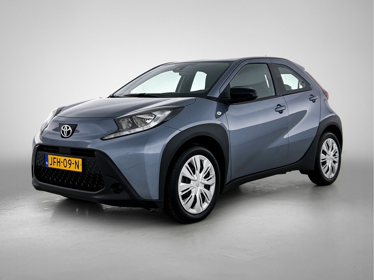 Toyota Aygo X - 1.0 VVT-i MT play 1.0 VVT-i MT Play - AutoWereld.nl