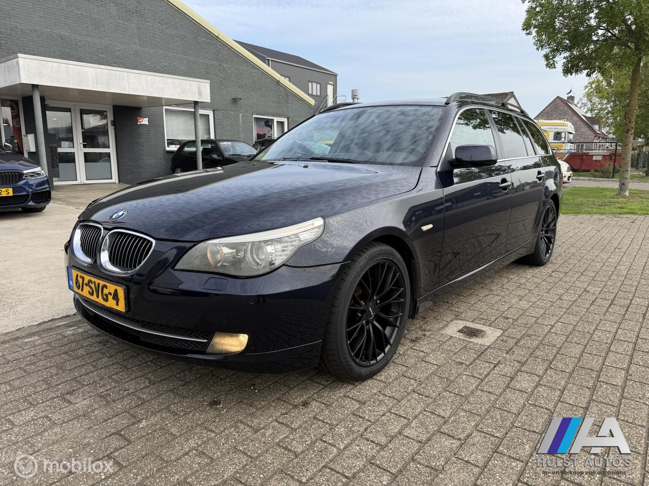 BMW 5-serie Touring - 525i 3.0 High Exe Automaat Panorama NAV Leder Xenon Climate Cruise LM-velgen - AutoWereld.nl