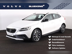 Volvo V40 Cross Country - T3 Dynamic Edition - LED koplampen - Navigatie - Verwarmbare voorstoelen - Trekhaak