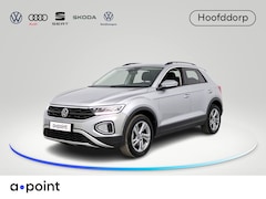 Volkswagen T-Roc - 1.5 TSI Life 75 Edition 150 pk Automaat | Navigatie | Trekhaak | Parkeersensoren (Park ass