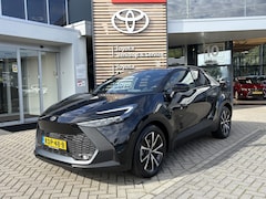 Toyota C-HR - 1.8 HYBRID 140 FIRST-EDITION DODEHOEK DETECTIE KEYLESS STUUR&STOELVERW EL-A.KLEP LED DAB