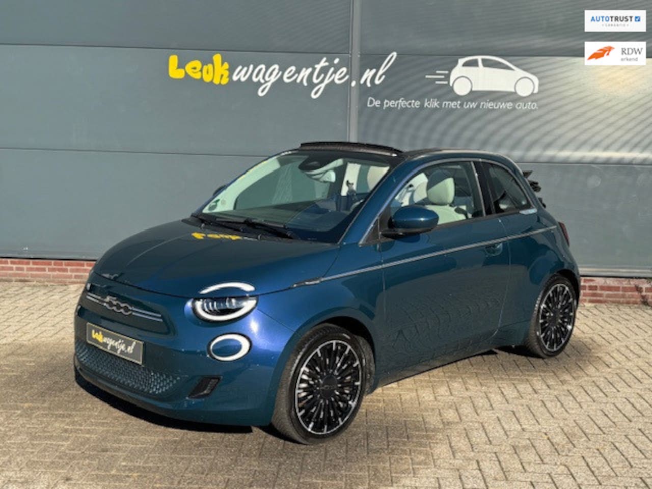 Fiat 500 C - E La Prima 42 kWh Cabrio by Bocelli *leder *JBL - AutoWereld.nl