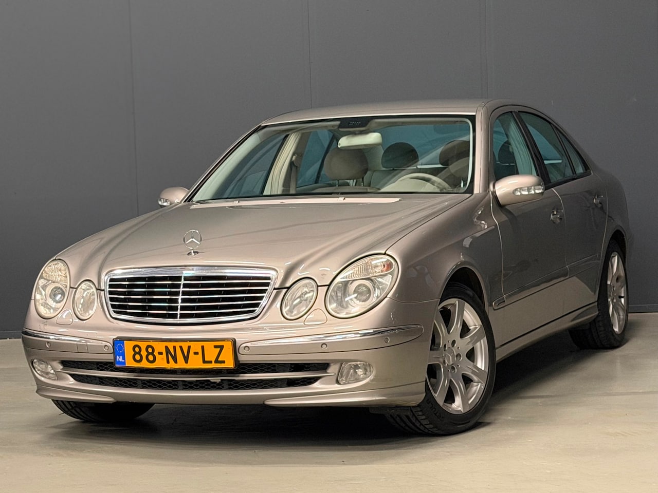 Mercedes-Benz E-klasse - 200 Kompressor Avantgarde AUTOMAAT LEDER/PDC/CRUISE | NETTE AUTO ! - AutoWereld.nl