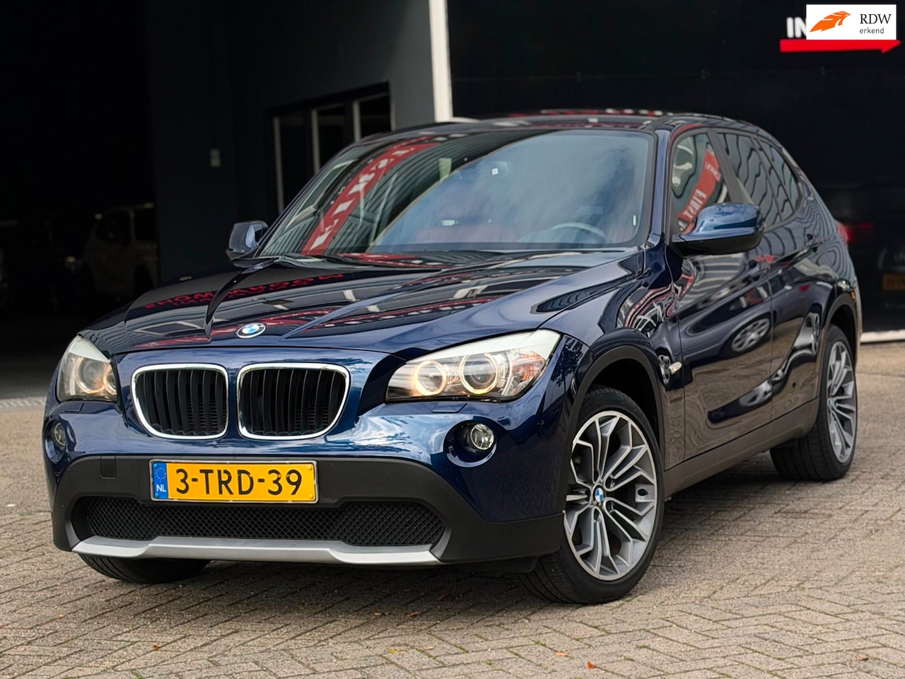BMW X1 - SDrive18i Executive AUTOMAAT MEMORY/LEDER/PDC/XENON | NETTE AUTO ! - AutoWereld.nl