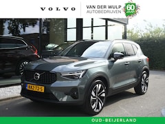 Volvo XC40 - B4 197pk Plus Dark | Lounge | Lighting | Trekhaak | Schuifdak