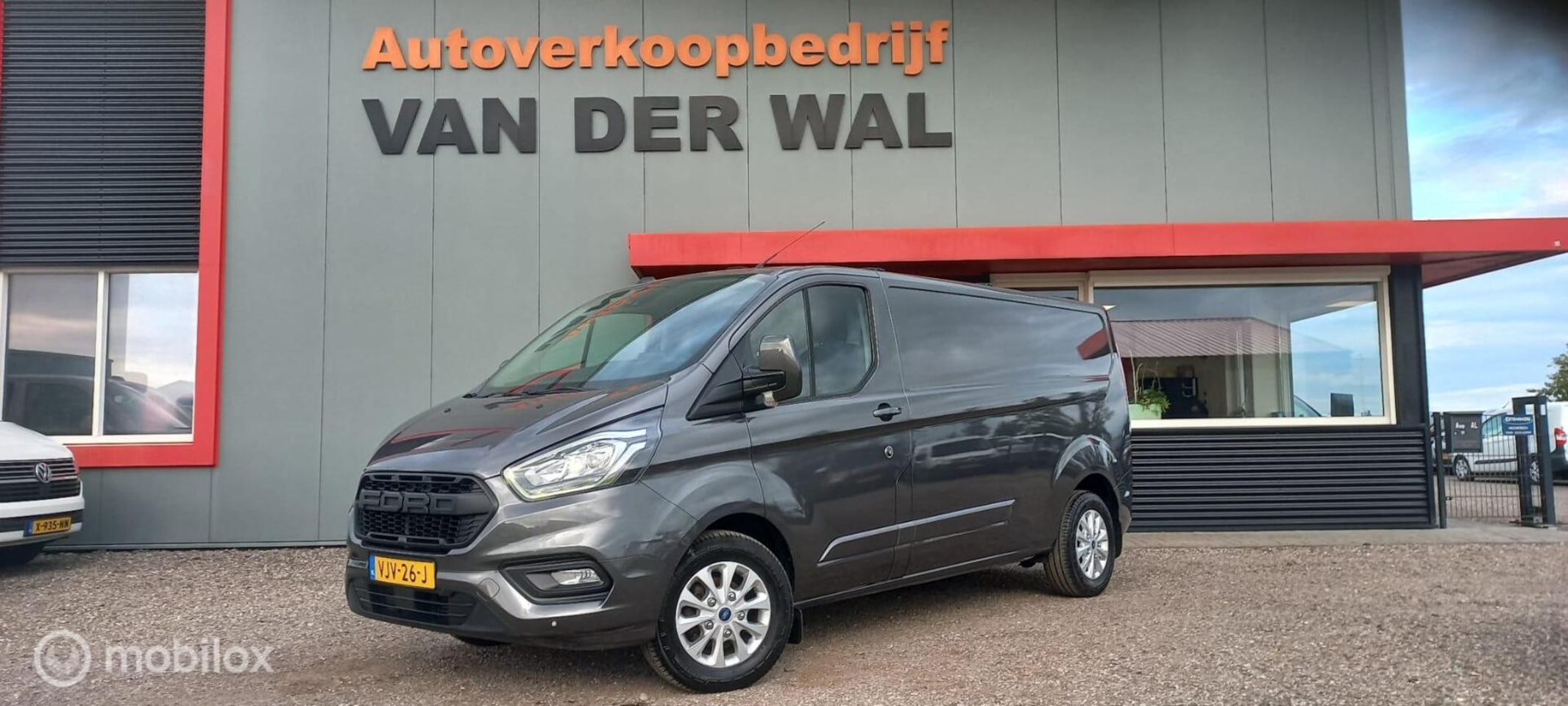 Ford Transit Custom - 300 2.0 TDCI L2H1 Limited/AUTOMAAT - AutoWereld.nl