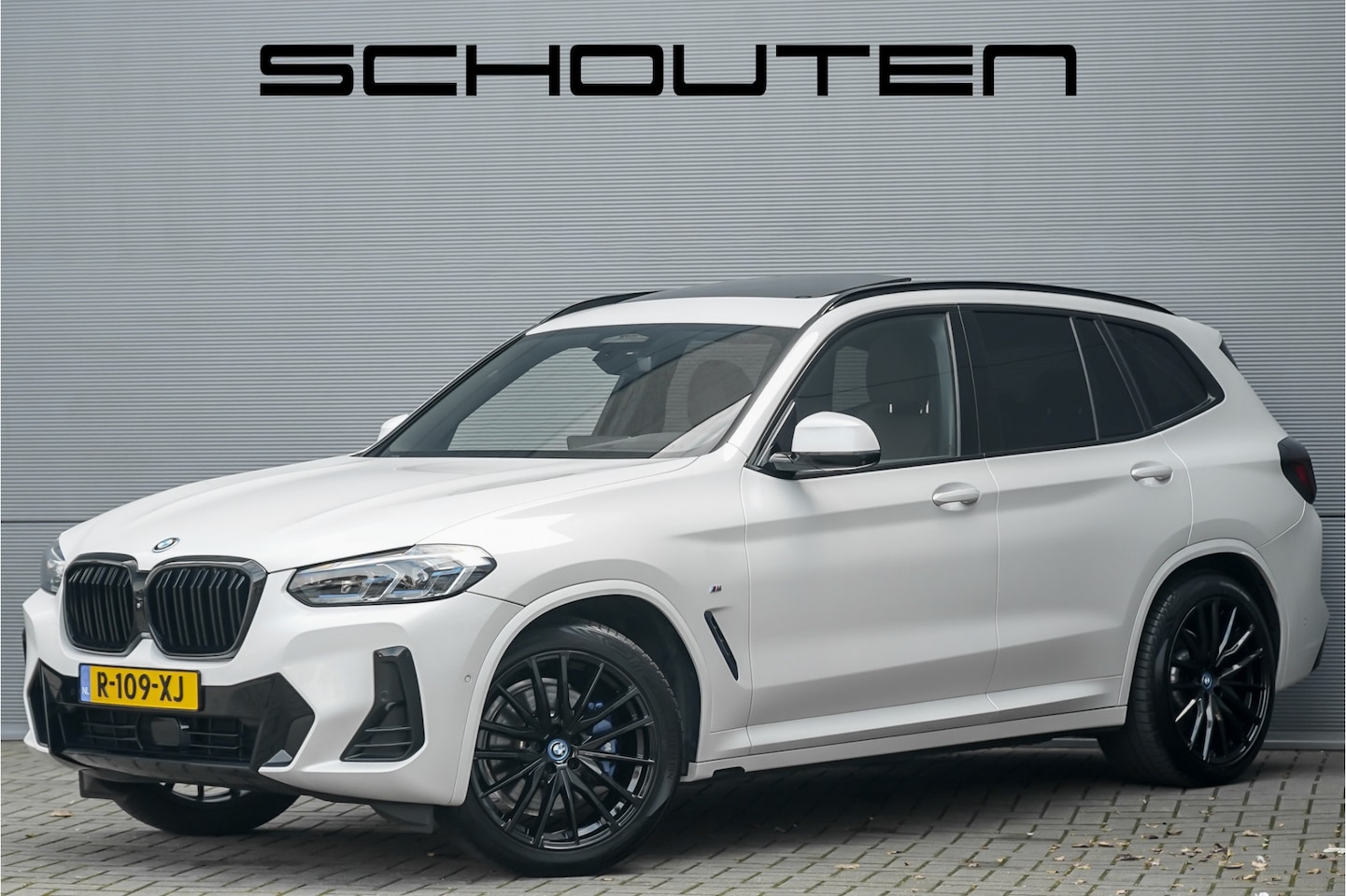 BMW iX3 - Executive 80 kWh M-Sport Pano H&K Stuur & Stoelverw Trekhaak - AutoWereld.nl