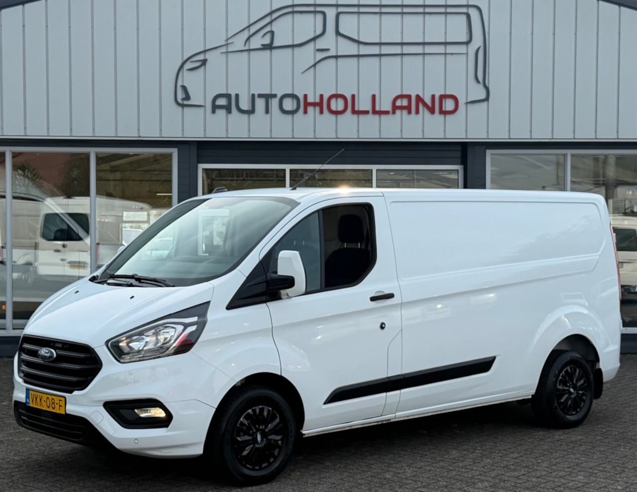 Ford Transit Custom - 2.0 TDCI 77KW 105PK L2H1 EURO 6 AIRCO/ NAVIGATIE/ PARKEERSENSOREN/ 100% DEALERONDERHOUDEN - AutoWereld.nl