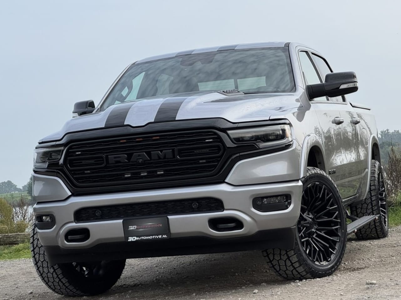 Dodge Ram 1500 - LIMITED NIGHT 5.7L V8, DEALER ONDERH, PANO, LUCHTV, HUD, BLIS, ACC, 360, H&K, KEYLESS, MEM - AutoWereld.nl