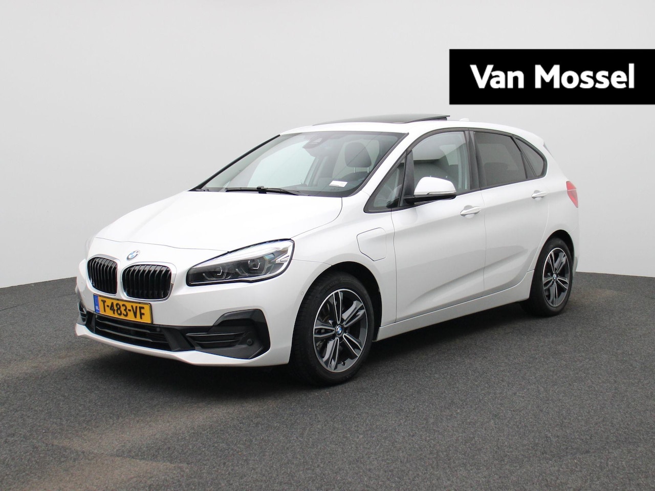 BMW 2-serie Active Tourer - 225xe iPerformance High Executive | WORDT VERWACHT | PANORAMADAK | ELEKTRISCHE STOELEN | A - AutoWereld.nl