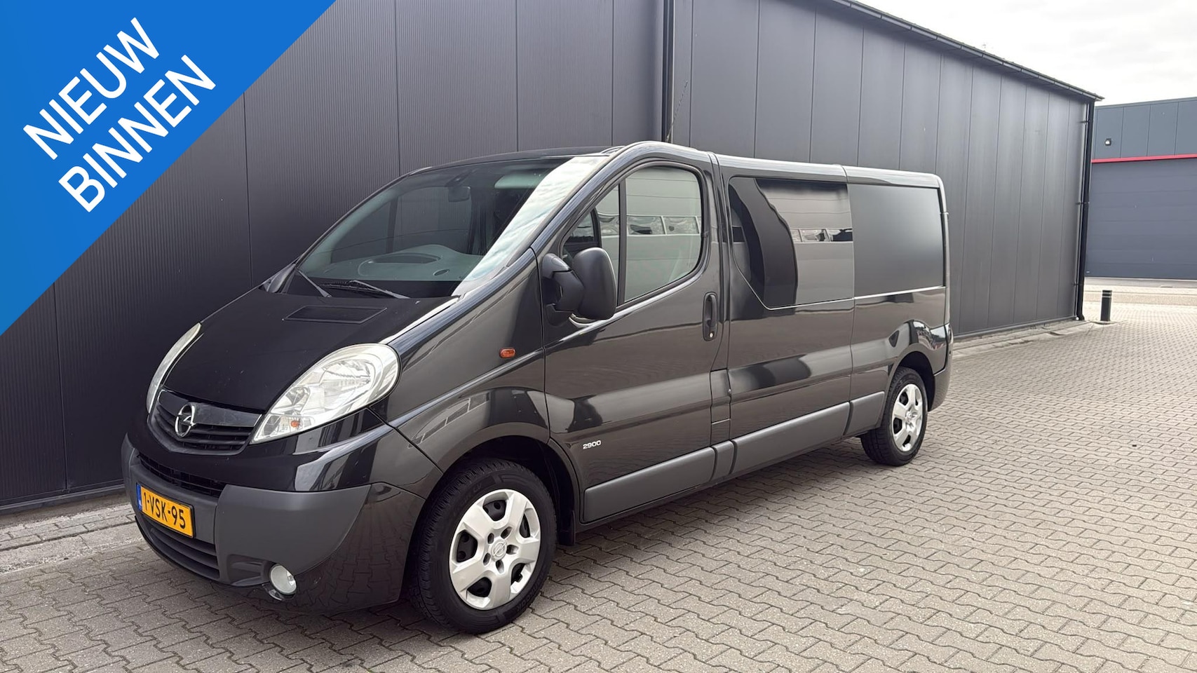 Opel Vivaro - 2.0 CDTI L2H1 DC dubbel cabine zwart lang L2 - AutoWereld.nl