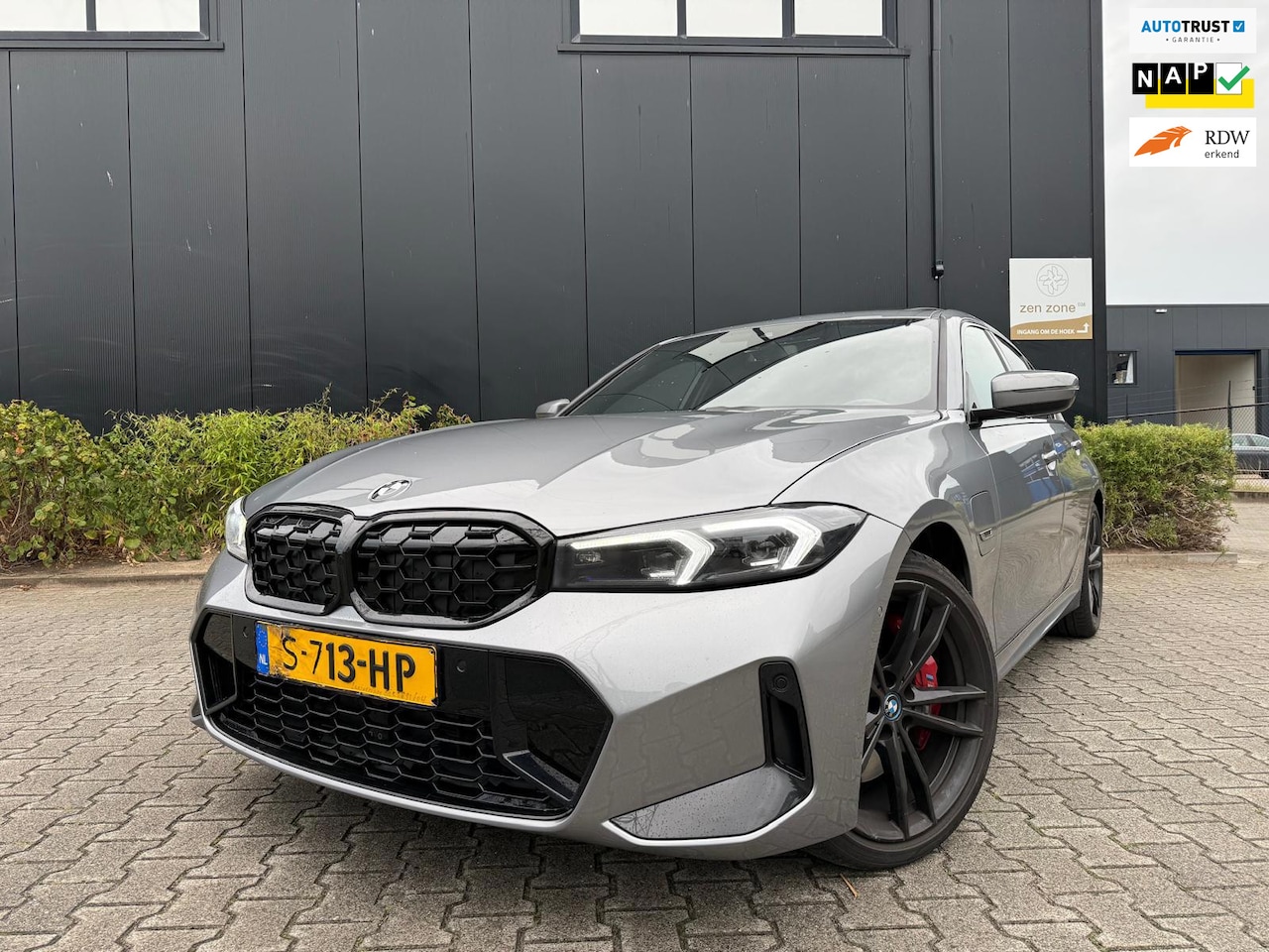 BMW 3-serie - 330e 330e - AutoWereld.nl