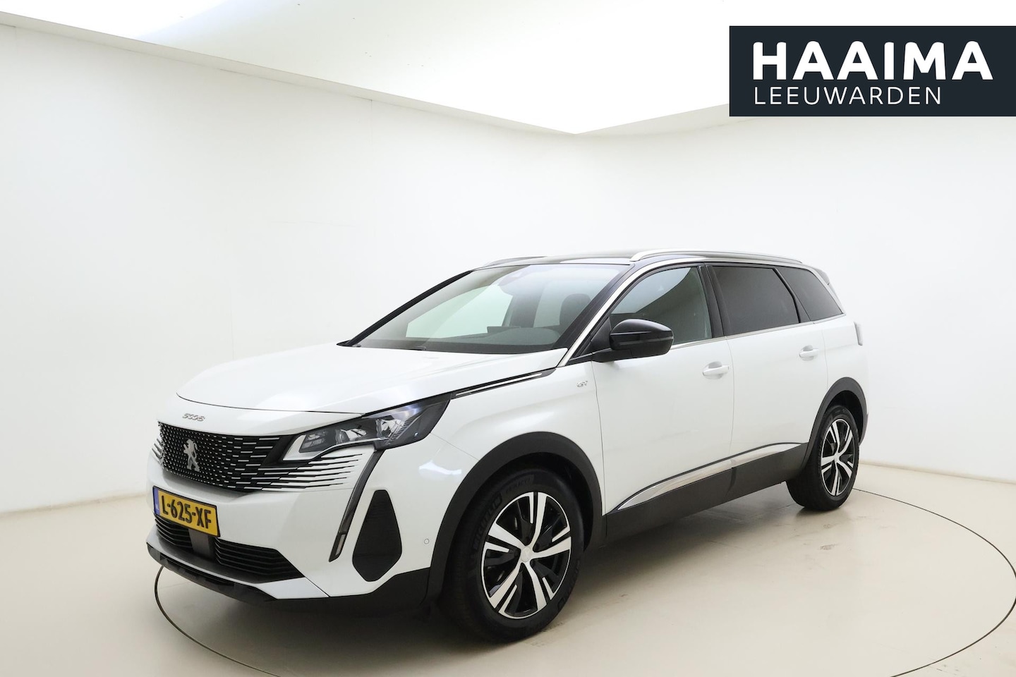 Peugeot 5008 - 1.2 PureTech GT | Trekhaak | 7-persoons | Elektrisch glazen panorama-dak | Climate control - AutoWereld.nl
