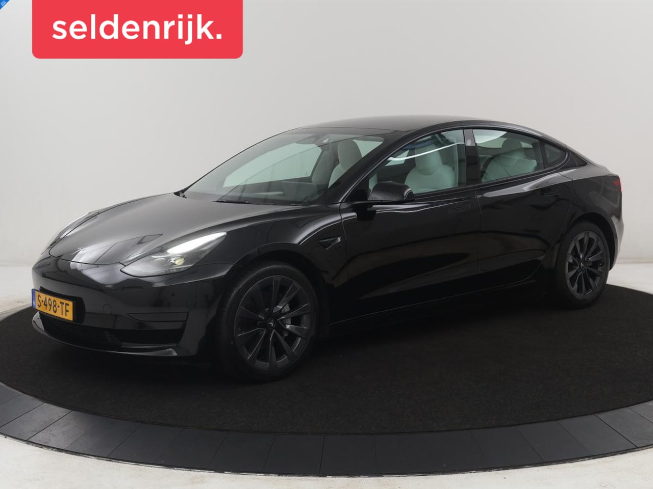 Tesla Model 3 - Standard RWD Plus 60 kWh | SOH 91,8 % | Panoramadak | Lederen bekleding | Stoelverwarming - AutoWereld.nl