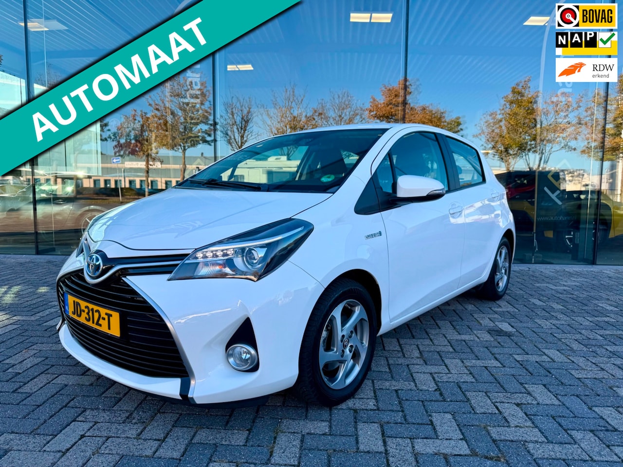 Toyota Yaris - 1.5 Hybrid automaat, NAP, Navi, Camera, Climate - AutoWereld.nl
