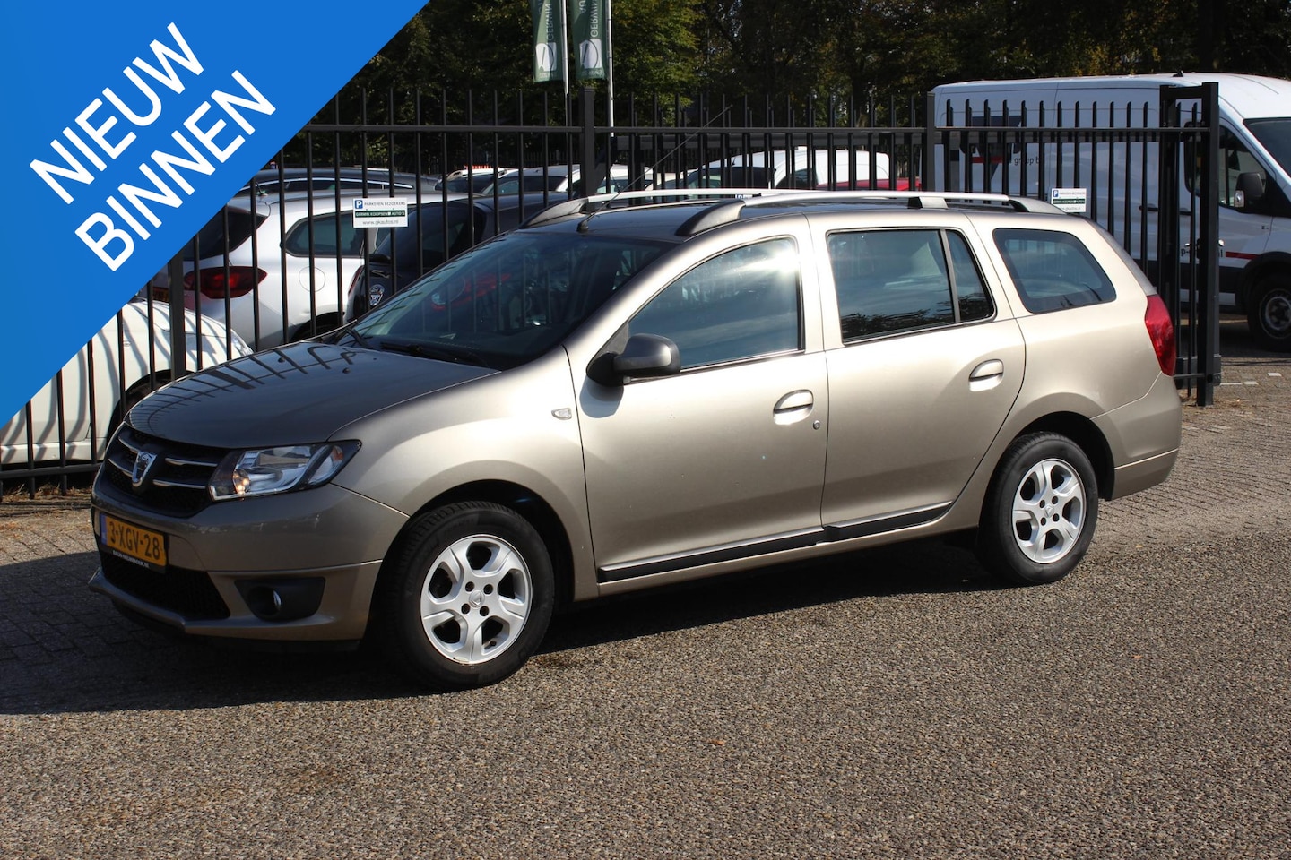 Dacia Logan MCV - 0.9 Tce Prestige 0.9 TCe Prestige, Navigatie, Airco! - AutoWereld.nl