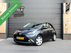Toyota Aygo - 1.0 VVT-i x-play Airco/Bluetooth/Camera/NAP