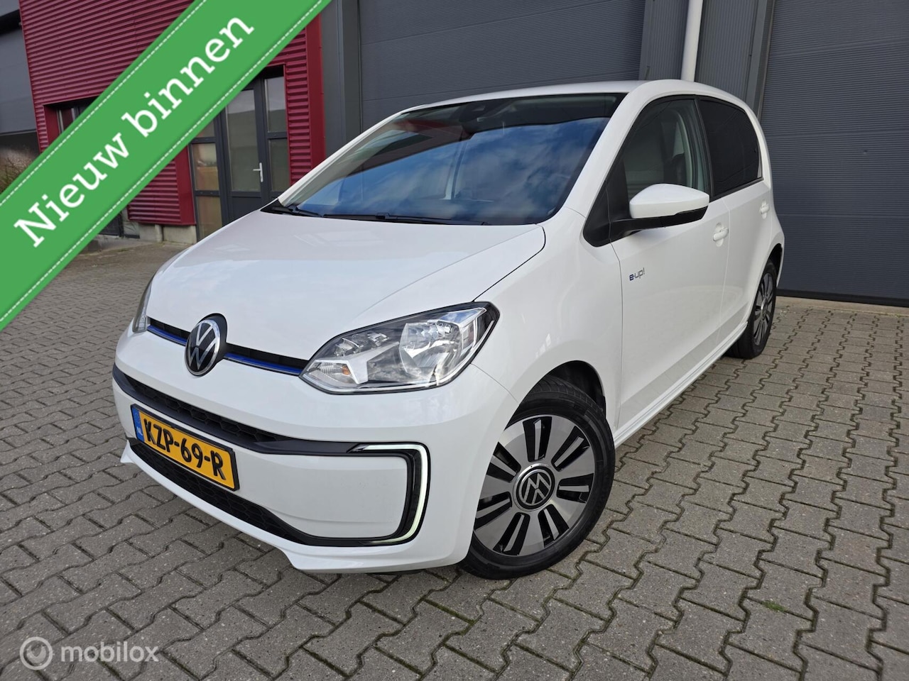 Volkswagen e-Up! - / Cruise c. /Achteruitrijcamera /nwe APK - AutoWereld.nl