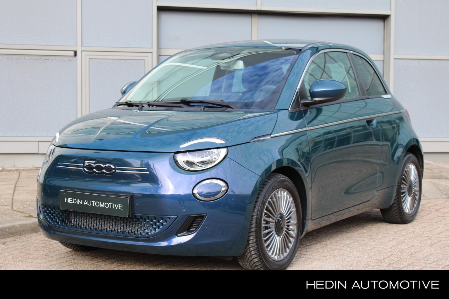 Fiat 500 - ICON 42 kWh | SOH 96% | Navigatie via app | Climate Control | Camera | Stoelverwarming | C - AutoWereld.nl