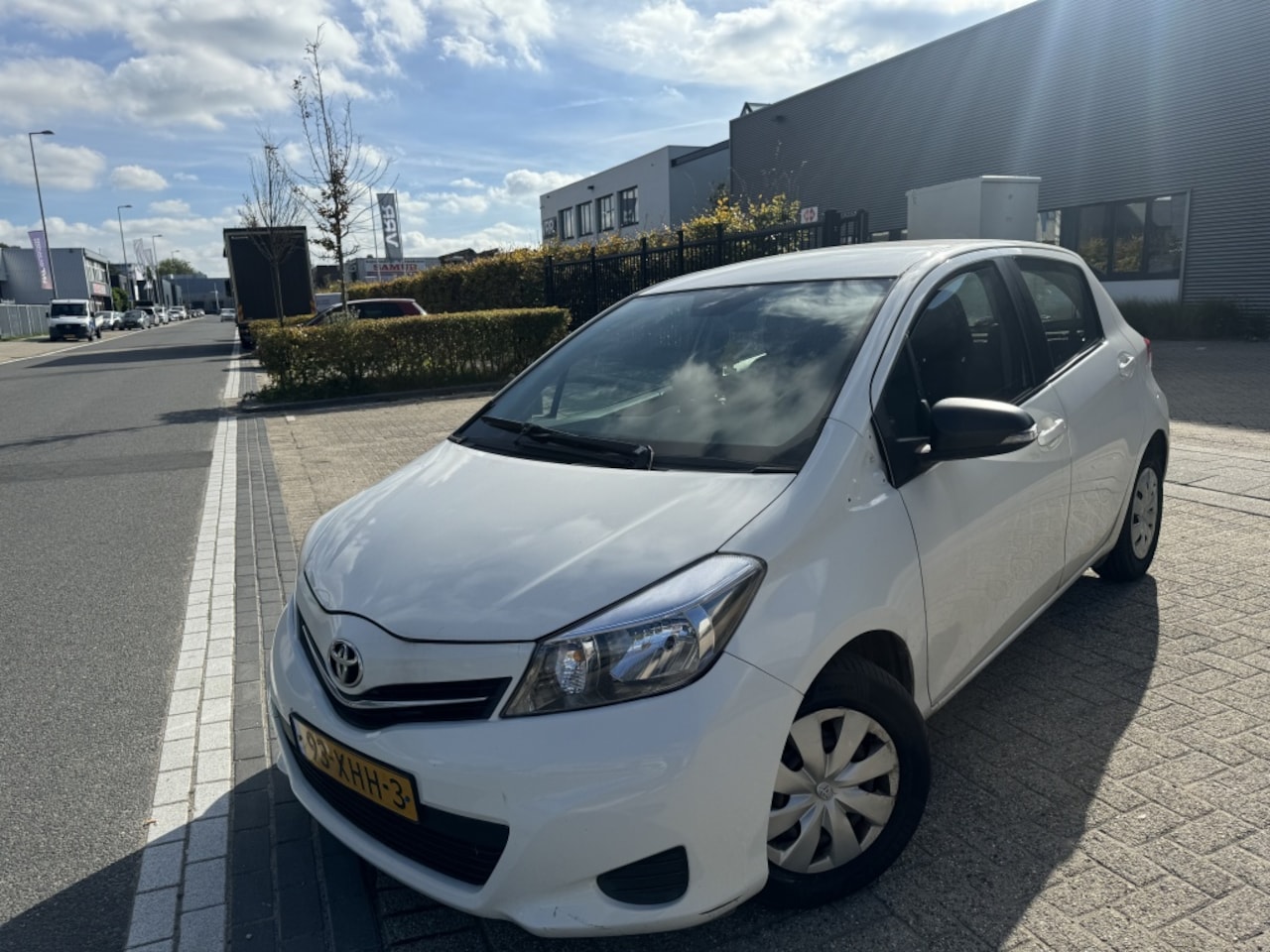 Toyota Yaris - 1.0 VVT-i Airco Bluetooth Leuk - AutoWereld.nl