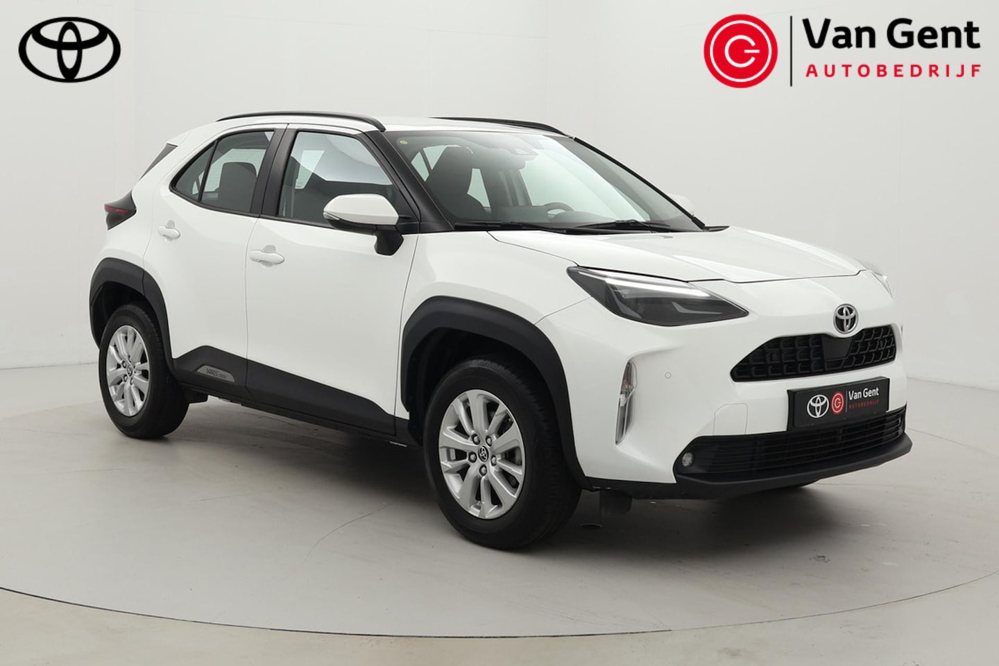 Toyota Yaris Cross - 1.5 VVT-I Active | Stoelverwarming | Parkeersensoren voor/achter | Apple Carplay / Android - AutoWereld.nl