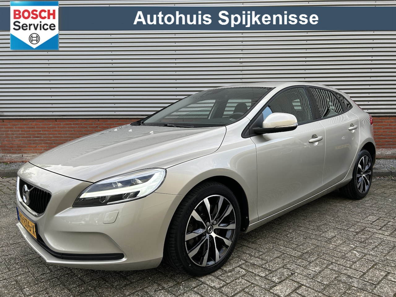 Volvo V40 - 1.5 T2 Nordic+ | Automaat | Stoelverwarming | Navigatie | Goed Onderhouden | - AutoWereld.nl