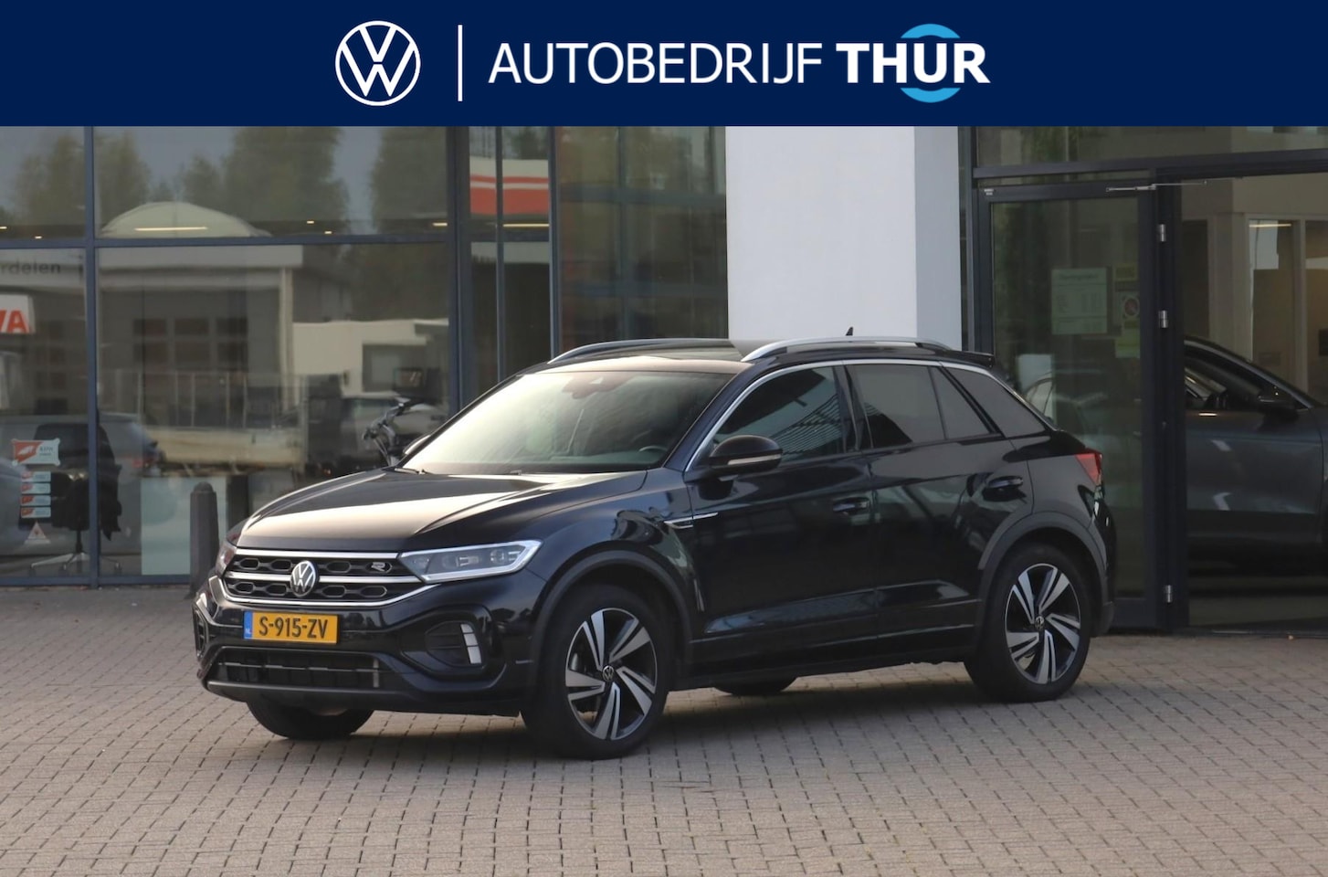 Volkswagen T-Roc - 1.5 TSI R-Line Business+ 150PK / 110kW DSG, Door ons geleverd en onderhouden, panoramadak, - AutoWereld.nl