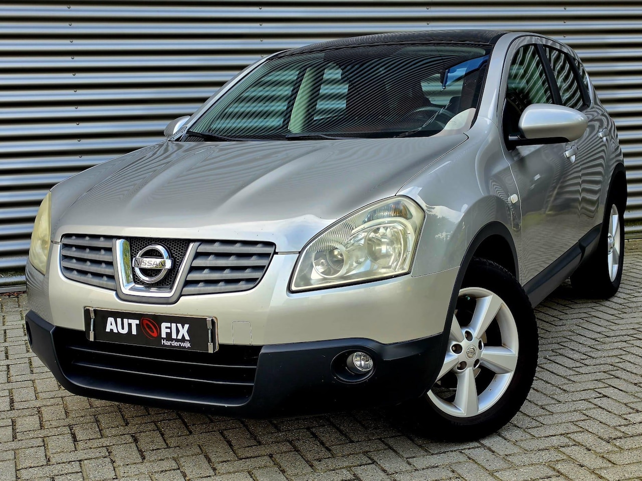 Nissan Qashqai - 1.6 Acenta / Pano / PDC / Airco / Keyless - AutoWereld.nl