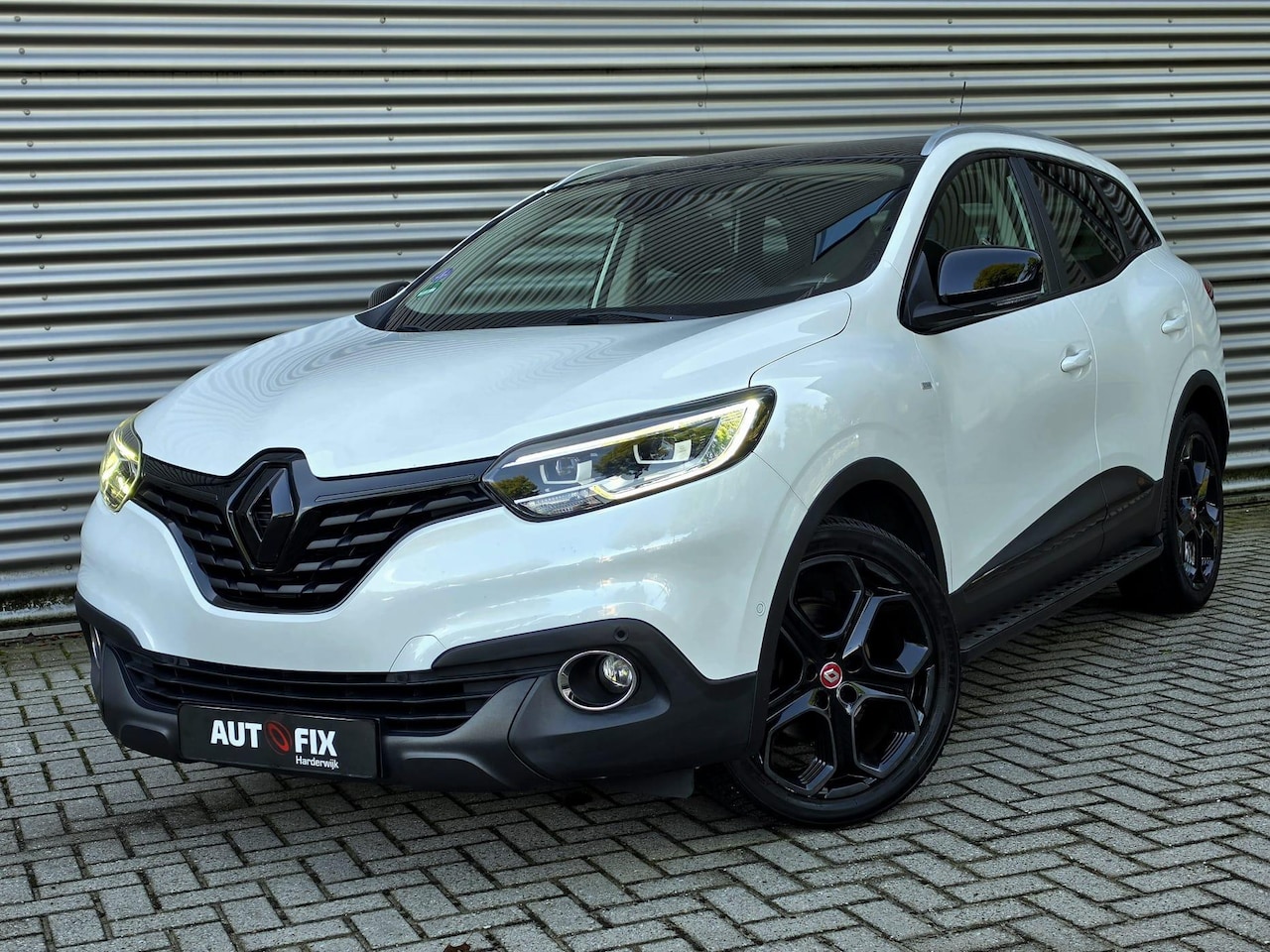 Renault Kadjar - 1.2 TCe Extase / Nieuwe ketting / LED / PANO / Trekhaak - AutoWereld.nl