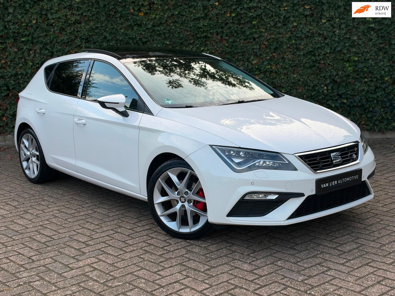 SEAT Leon - 1.5 TSI FR | Pano | Virtual | Ambient | Camera - AutoWereld.nl