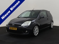 Ford Fiesta - 2.0-16V ST, zwart, 3 deurs, volledig leder, carplay, airco, 17" Zeer nette en goed onderho