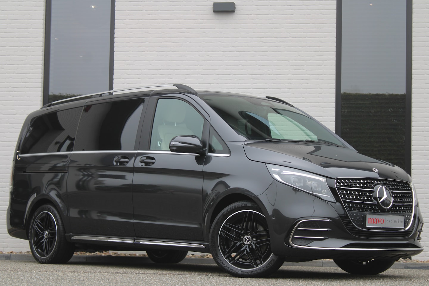 Mercedes-Benz V-klasse - 300d / AMG / DC / Exclusive / 4-Matic / Luchtv / Elec Stoel / Burmester / Vol Opties / NIE - AutoWereld.nl