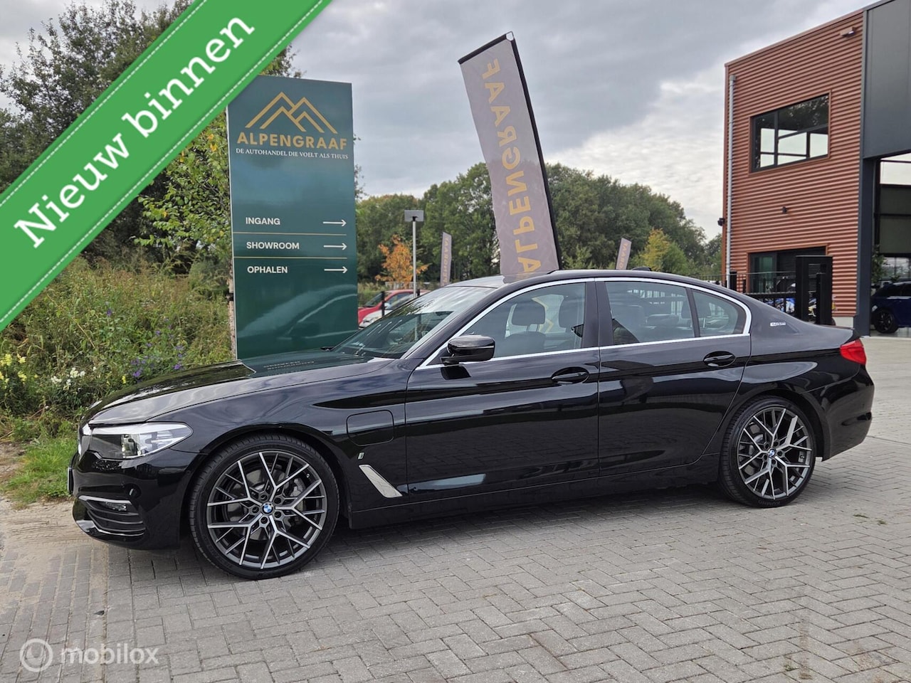 BMW 5-serie - 530e iPerformance Softclose|Stoelkoeling|Head-up|Nappa leder|zwarte hemel|1e eigenaar SOH - AutoWereld.nl