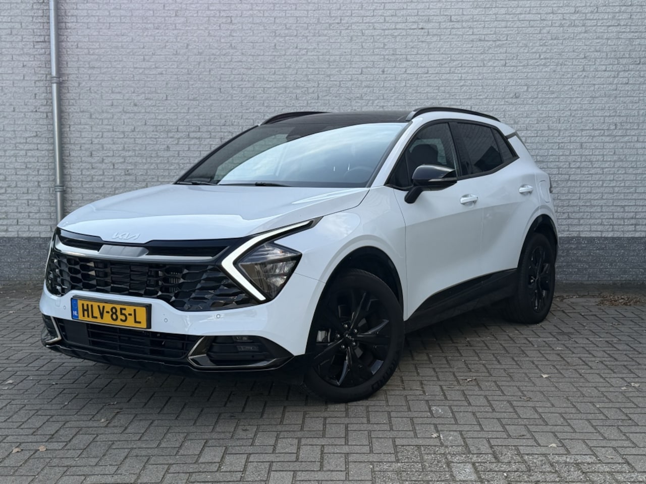 Kia Sportage - 1.6 T-GDi Hybrid Dark Edition | Elek. Stoelen | Panoramadak | Navigatie - AutoWereld.nl