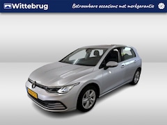 Volkswagen Golf - 1.0 eTSI Life / AUTOMAAT/ ACC/ APP-CONNECT/ PARK.SENSOREN/ DIGITAL DASH/ NAVI/ CLIMA