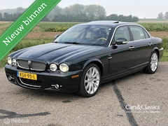 Jaguar XJ - 2.7D LWB - Botanical green metallic - Beige leder