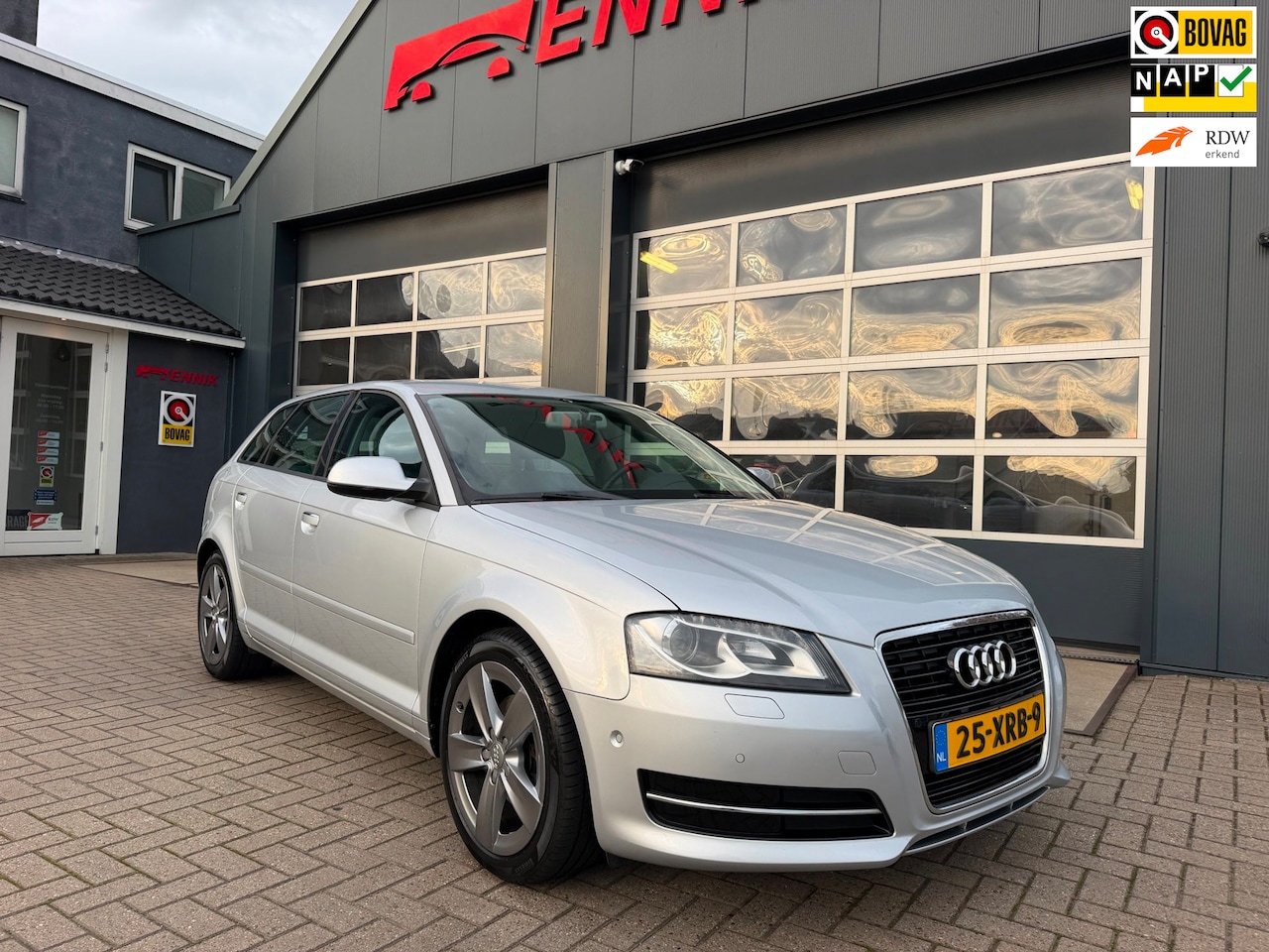 Audi A3 Sportback - 1.8 TFSI Attraction Advance / CarPlay / Cruise / Xenon Led / 90.000 km !! - AutoWereld.nl