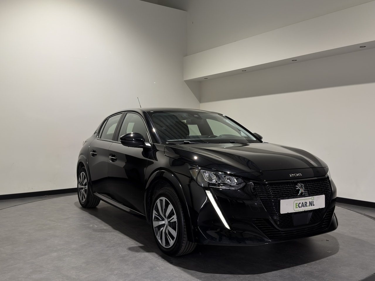 Peugeot e-208 - EV Active 50 kWh | navigatie | 11kw 3-fase lader | LED verlichting | Keyless start - AutoWereld.nl