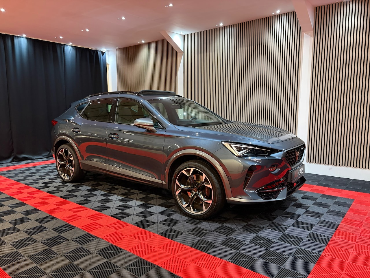 CUPRA Formentor - 1.4 e-Hybrid VZ Copper Edition Pano Buttons On steering Cam Led Leder Memory Full options! - AutoWereld.nl
