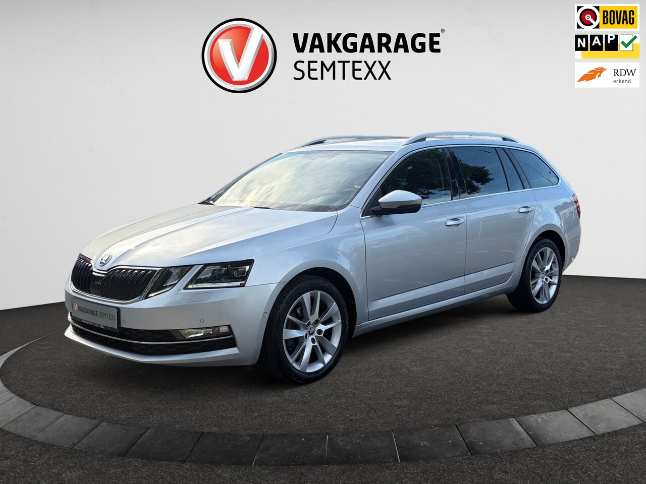 Skoda Octavia Combi - 1.0 TSI Greentech Style Business | Clima | Cruise | Camera | Navi | Trekhaak | Stoelverw. - AutoWereld.nl
