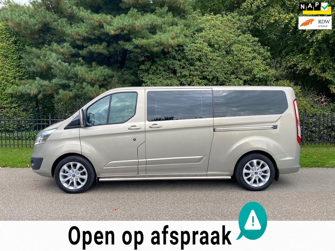 Ford Transit Custom - L2H1 Limited ROLSTOEL BUS, 1e Eigenaar! - AutoWereld.nl