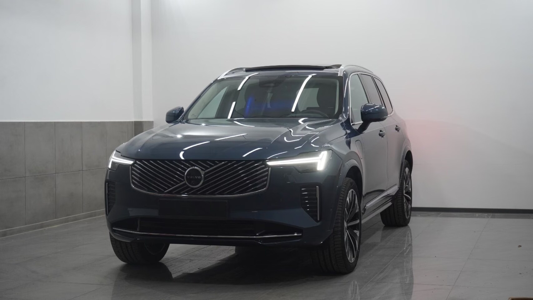 Volvo XC90 - 2.0 T8 Plug-in hybrid AWD Plus Bright ** FULL OPTIONS, PANO, TREKH, 21-inch LMV, H&K SOUND - AutoWereld.nl